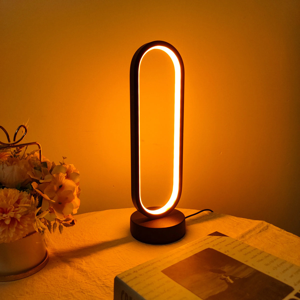 Three-Colour Dimmable LED Lamp